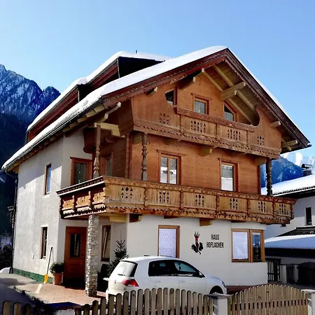 In In The Mountains, Cleaning Included Mayrhofen