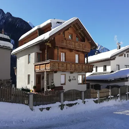 In In The Mountains, Cleaning Included * Mayrhofen